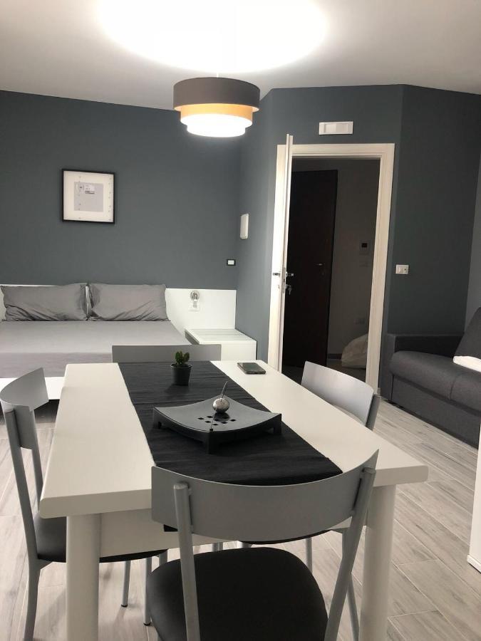 B&B Luxury Apartments Pulsano Bagian luar foto