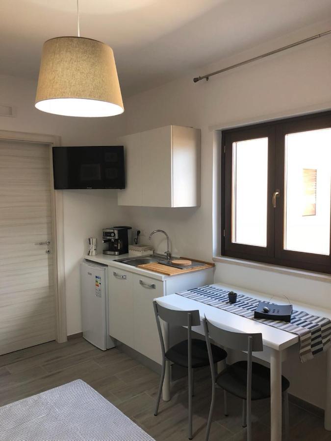 B&B Luxury Apartments Pulsano Bagian luar foto