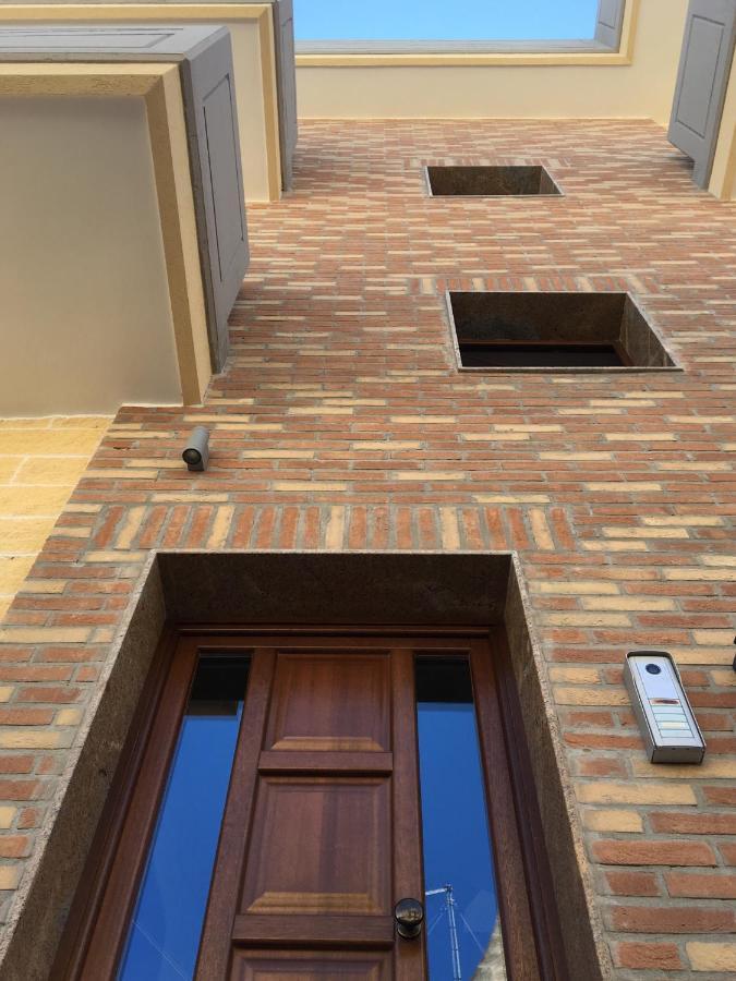 B&B Luxury Apartments Pulsano Bagian luar foto